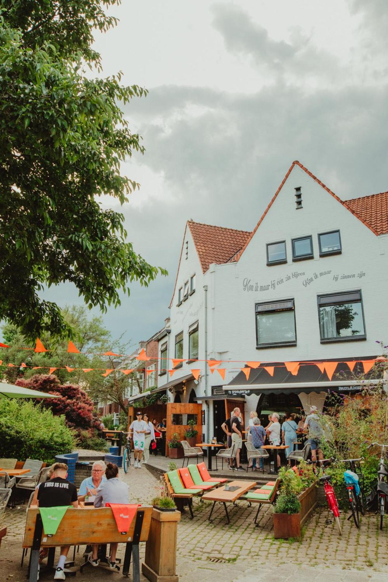 Cafe 'T Vonderke Bed & Breakfast Eindhoven Ngoại thất bức ảnh
